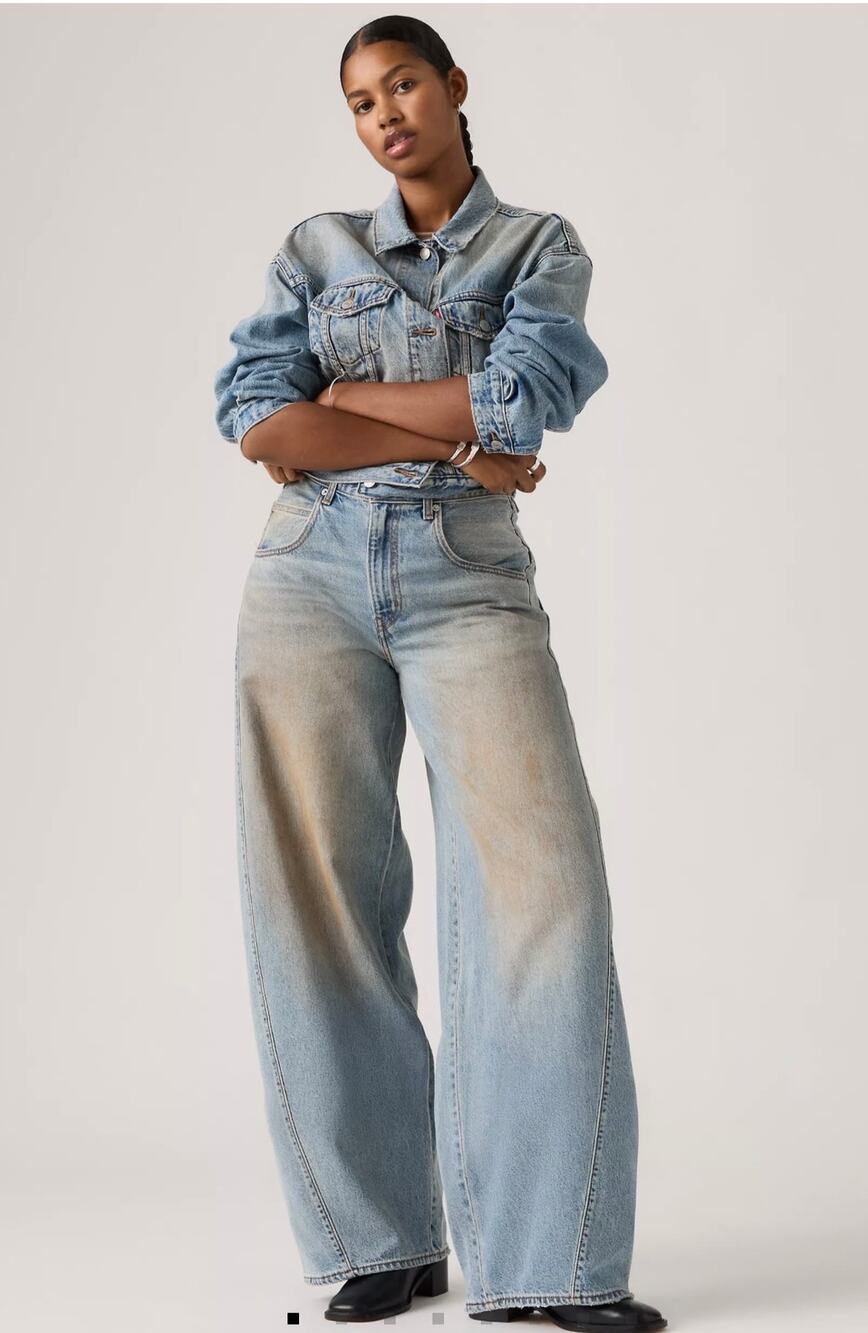 Levi’s Premium Super Baggy Barrel in Off Roading - Medium Wash Size 28x32